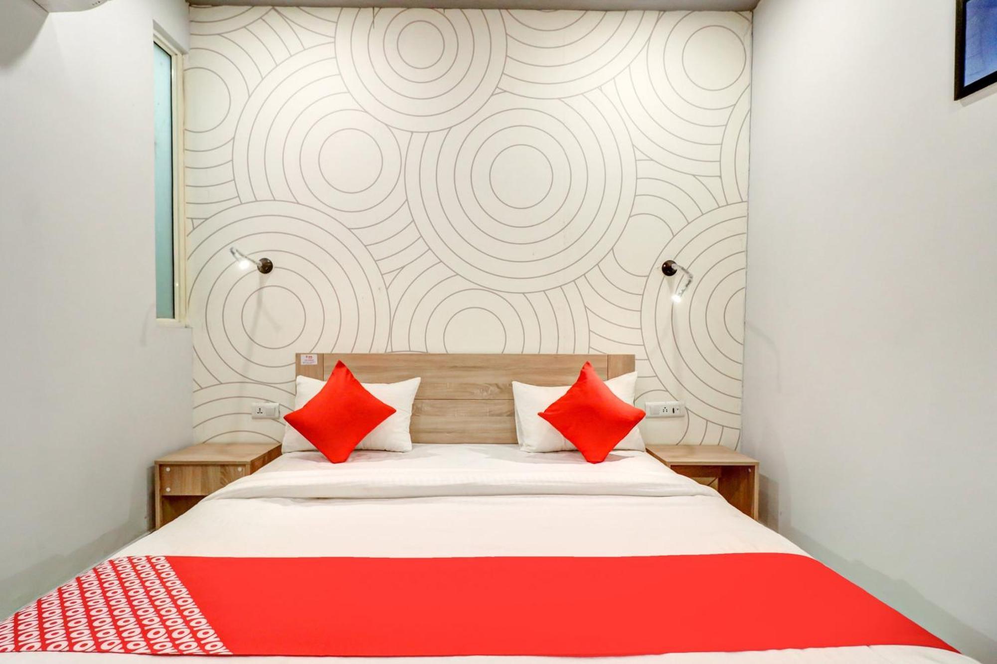 Hotel O Jps Grand Hotel Ню Делхи Екстериор снимка